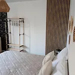 Privees Confortables Jusqu'a 10 Personnes De 18 A 85 M2 홈스테이 Charly-sur-Marne