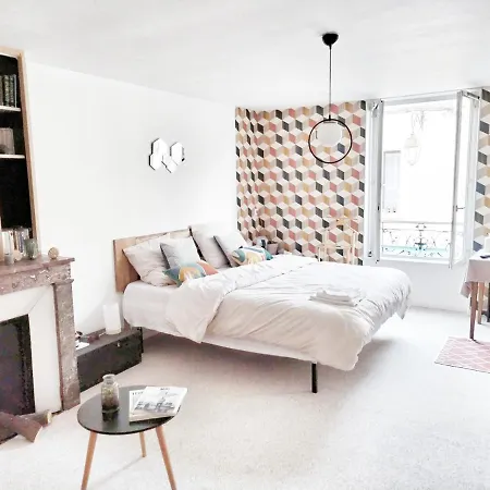 Csm Privées 1 2 Et 1 Avec Terrasse En Cœur De Entre Paris Et Reims 40 Mn Disneyland Paris Séjour chez l'habitant Charly-sur-Marne